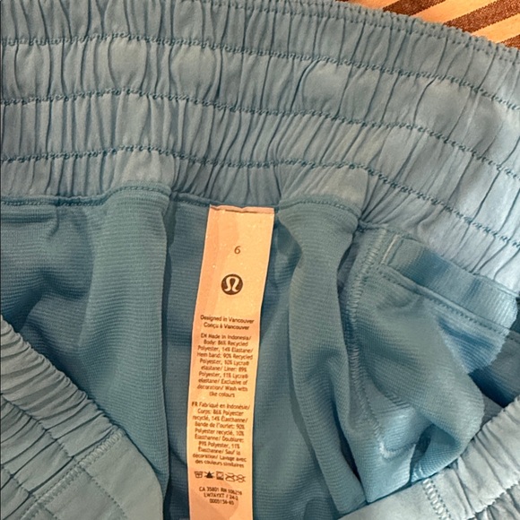 Lulu hotty hot shorts - Picture 2 of 3